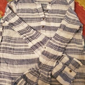 Long sleeved Linen top